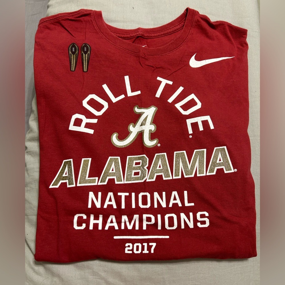 Nike Alabama Champions Tee. Size large. Roll Tide and logo. Great condition